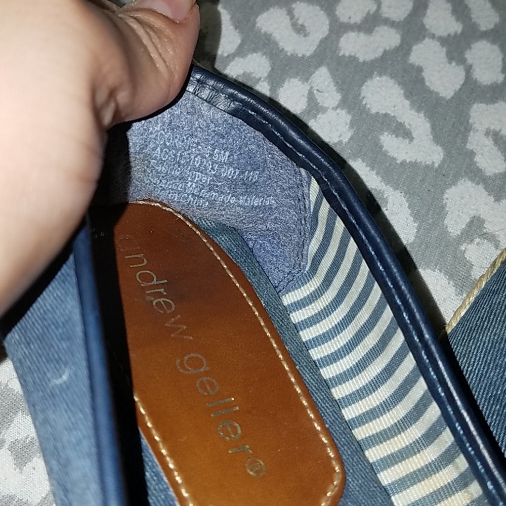 Shoes - Picture 3 of 4